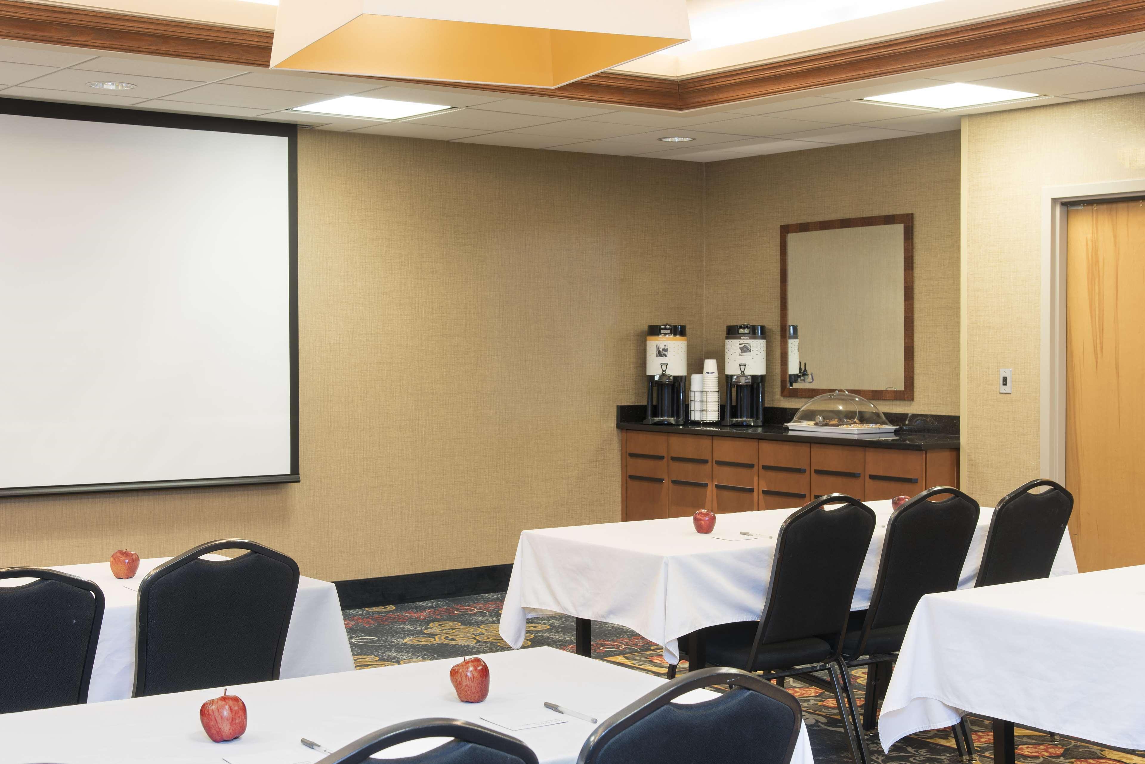 Hampton Inn Columbus/Taylorsville Edinburgh Extérieur photo